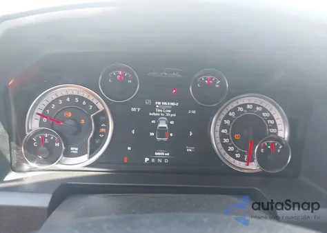 2018 Ram 1500 Big Horn 4X4 5'7 Box z USA, uszkodzony, nr VIN 3C6RR7LT5JG135832